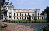 Autor 	Jerzy Strzelecki; Creative Commons Uznanie autorstwa – Na tych samych warunkach 3.0.